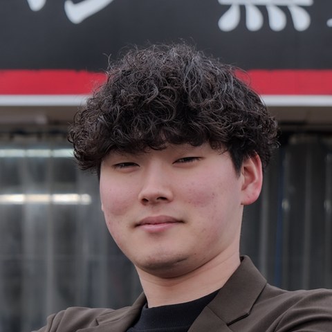 横尾 謙吾