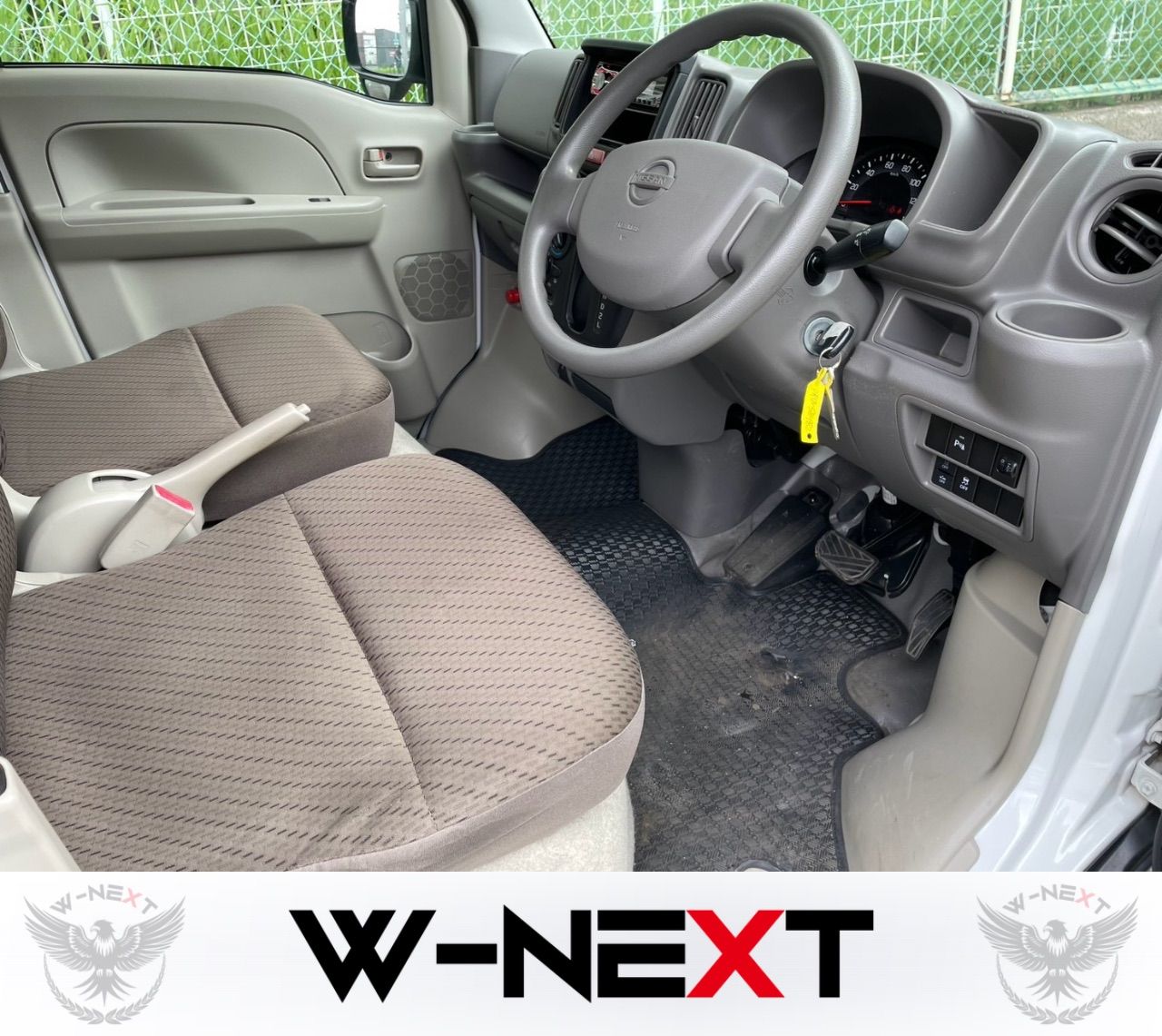 日産 NV100クリッパー DXGLセーフティーパッケージ